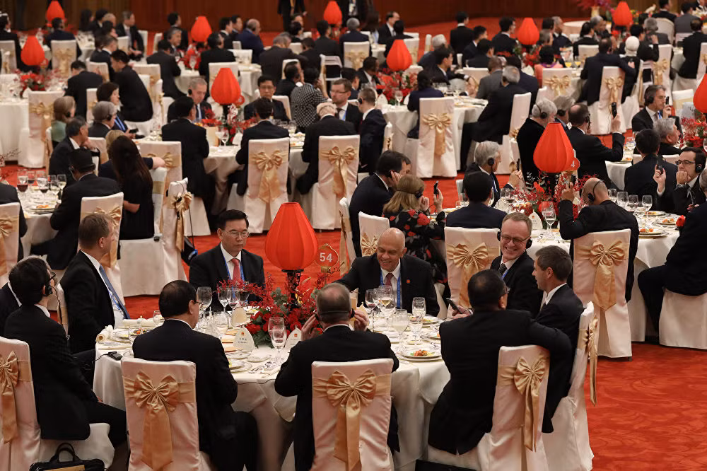 Yến tiệc trang nhã đãi quan khách dự Diễn đàn 'Vành đai và con đường' ảnh 3