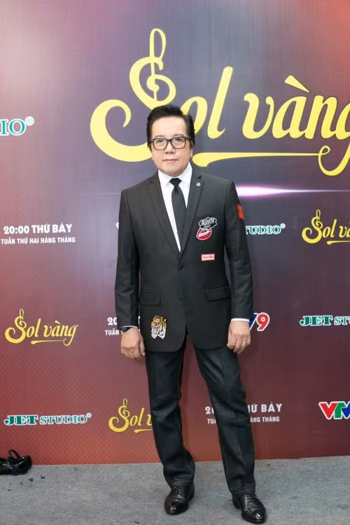 Hơn 30 năm Elvis Phương vẫn chưa hiểu về 'Đàn bà' ảnh 1