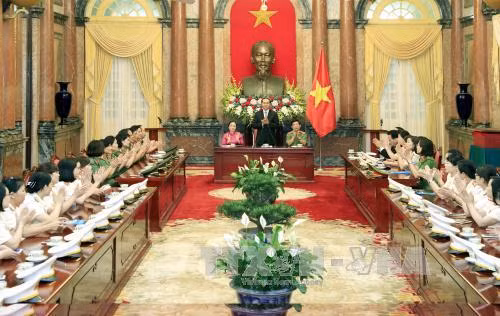 Chủ tịch nước ghi nhận chiến công của các nữ công an ảnh 1