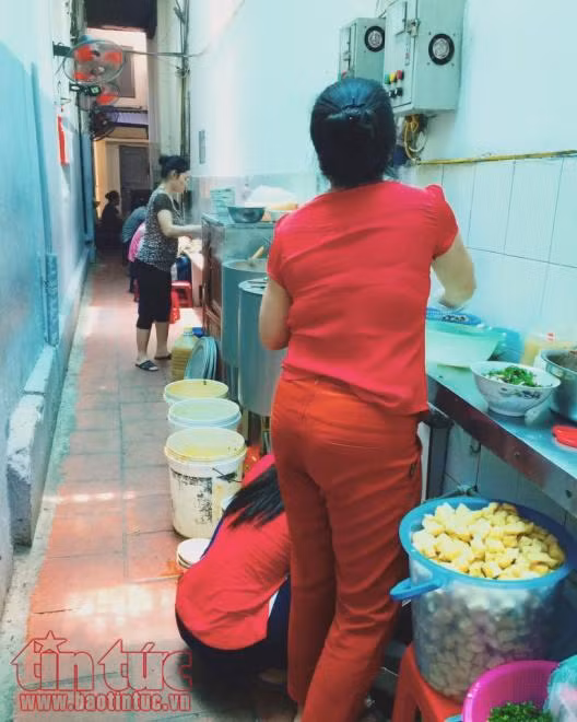 Bún ốc riêu bò vị chua thanh nhẹ phố Triệu Việt Vương ảnh 2