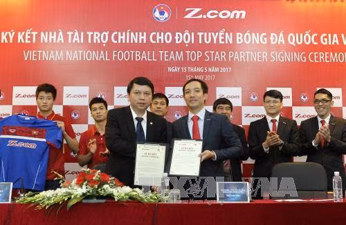 Góp sức cổ vũ các đội tuyển bóng đá quốc gia thi đấu thành công ảnh 2