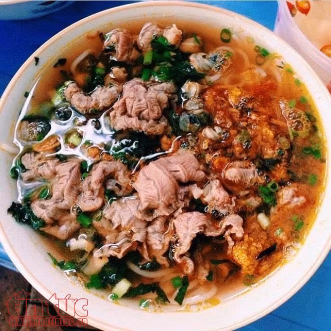 Bún ốc riêu bò vị chua thanh nhẹ phố Triệu Việt Vương ảnh 1