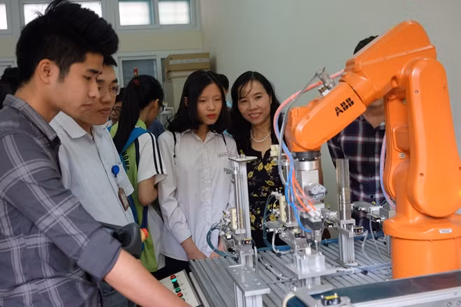 Nhiều chính sách giáo dục nghề nghiệp chưa đến với người dân, doanh nghiệp ảnh 1