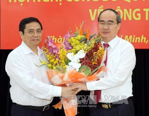 Ông Nguyễn Thiện Nhân làm Bí thư Thành ủy TP.HCM, ông Đinh La Thăng làm Phó Ban Kinh tế Trung ương ảnh 2