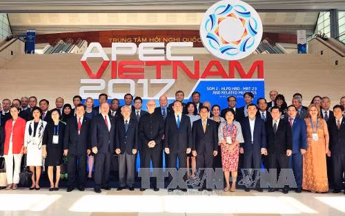APEC 2017: Cần đặt người dân và doanh nghiệp ở trung tâm của sự phát triển ảnh 2