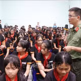 Giúp trẻ em tạo 'lá chắn' để nhận diện và phòng tránh nguy cơ bị xâm hại trên không gian mạng