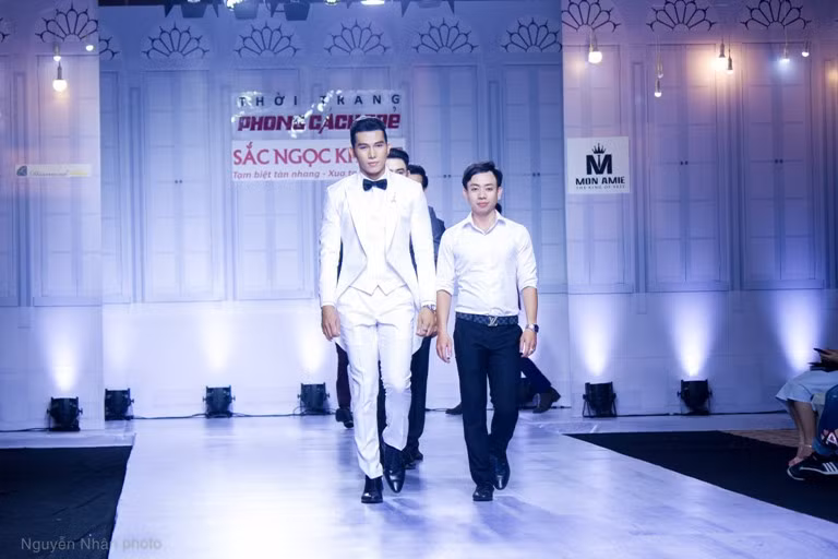 Á vương Ngọc Tình bảnh bao làm chú rể ảnh 1