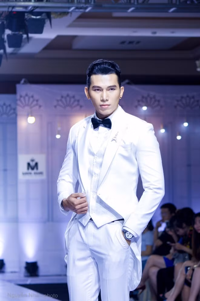 Á vương Ngọc Tình bảnh bao làm chú rể ảnh 8