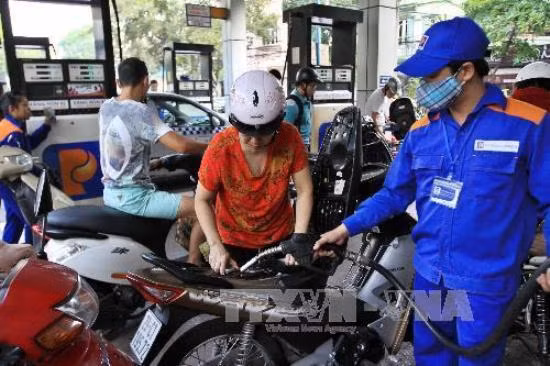 Giá xăng, dầu giảm hơn 500 đồng/lít ảnh 1