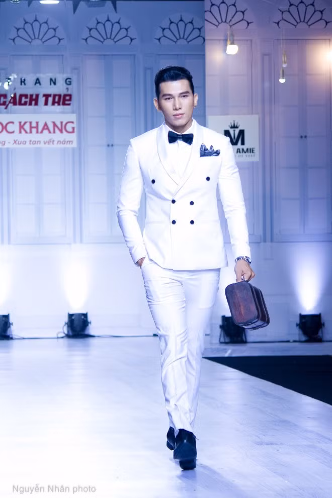Á vương Ngọc Tình bảnh bao làm chú rể ảnh 7