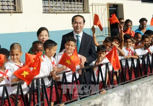 Chủ tịch nước thăm trường Tiểu học Nguyễn Văn Trỗi ở La Habana ảnh 4