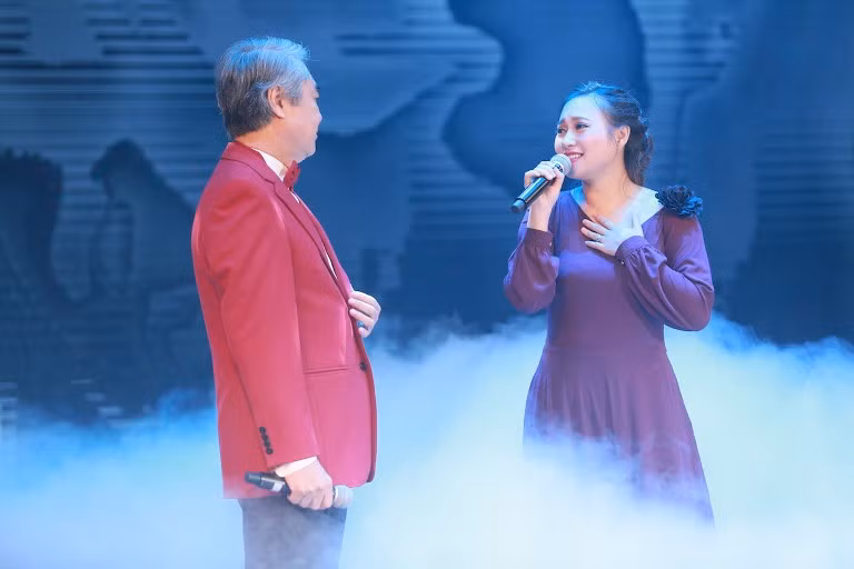 Cảm động những người thày nghệ sĩ "sinh" ra trò lần thứ hai ảnh 4