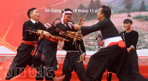 Tưng bừng Ngày hội văn hóa dân tộc Mông toàn quốc ảnh 9