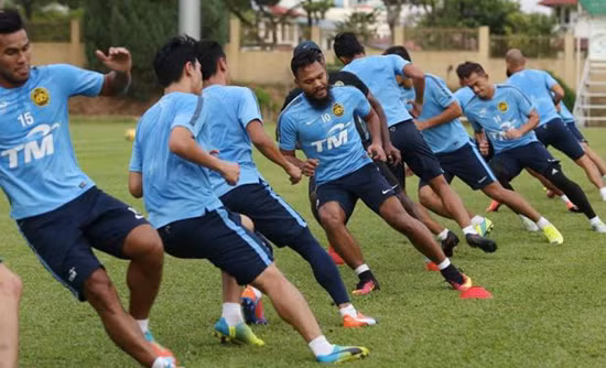 AFF SUZUKI CUP 2016: Tuyển Malaysia dùng "chiêu độc" khi tập luyện ảnh 1