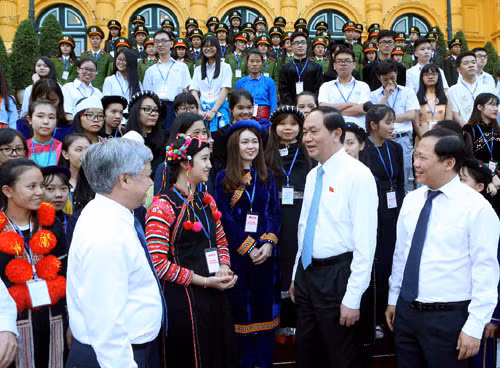Cô gái Hà Nhì hai lần được gặp Chủ tịch nước ảnh 2