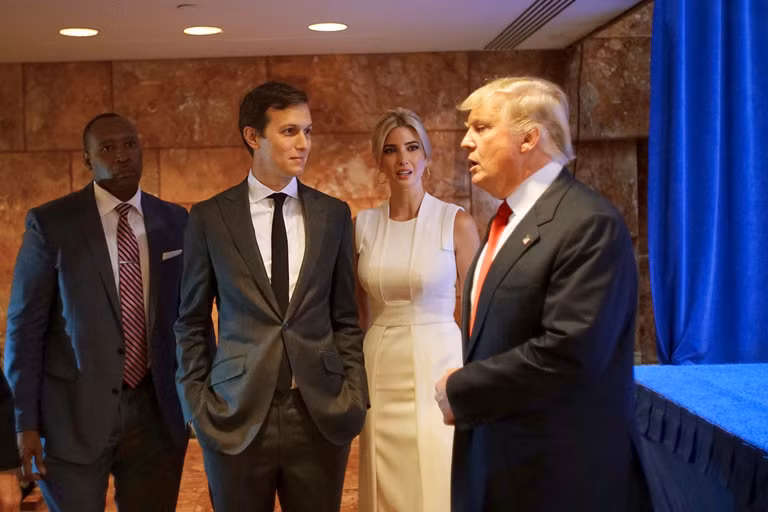 Con rể của Tổng thống Donald Trump liên lạc bí mật với Đại sứ Nga tại Mỹ ảnh 1
