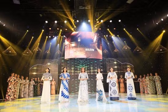 Khán giả 'bội thực' với các chương trình Bolero ảnh 1