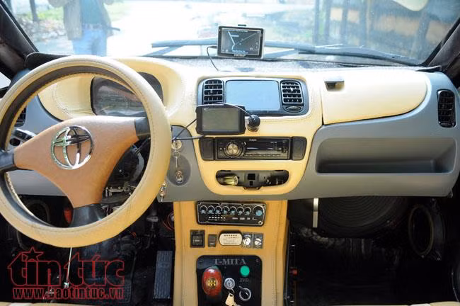 Một người dân tự mày mò sáng chế ô tô chạy 100km tốn 20.000 tiền điện ảnh 7