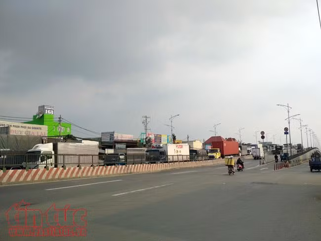 Xe bồn cuốn xe máy vào gầm, một người đàn ông tử vong ảnh 4