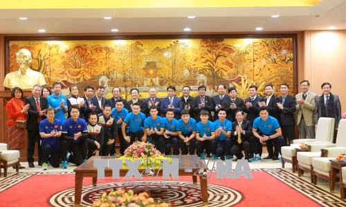 Lãnh đạo thành phố Hà Nội gặp mặt, khen thưởng Đội tuyển U23 Việt Nam ảnh 3