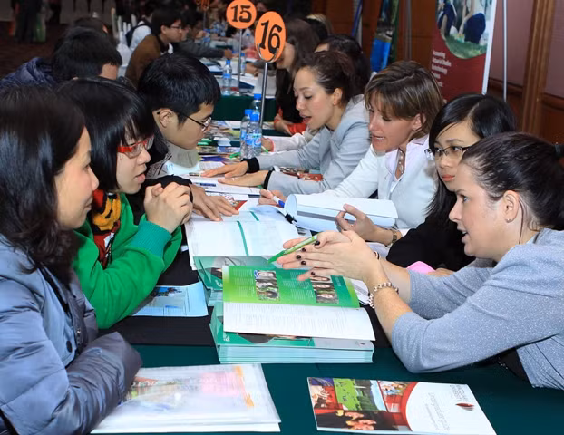Việt Nam nằm trong Top 5 quốc gia cải thiện trình độ Anh ngữ nhiều nhất ảnh 1