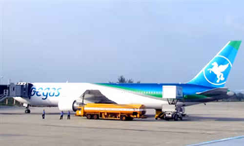 Đón chuyến bay thẳng đầu tiên đưa du khách Ucraine đến Khánh Hòa ảnh 1