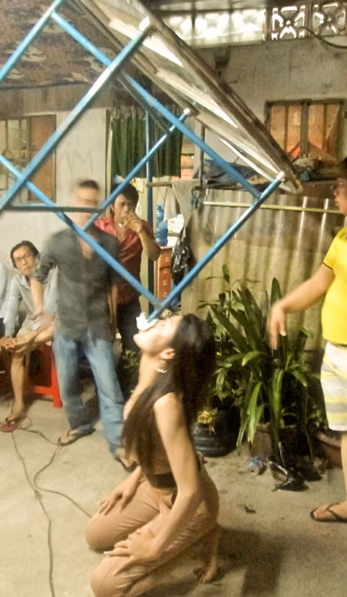 Việc làm đối với người chuyển giới - Bài 1: Xót xa sinh kế người chuyển giới ảnh 1