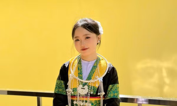 Cô gái vùng cao Giàng Thị Sinh vượt khó, nuôi ước mơ trở thành cô giáo 