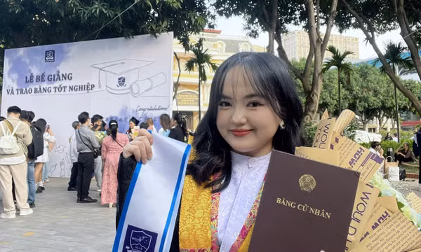 Hành trình vượt khó của cô gái dân tộc Mông