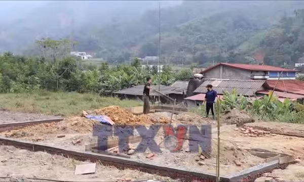 Lào Cai đẩy nhanh tiến độ làm nhà cho người dân vùng lũ