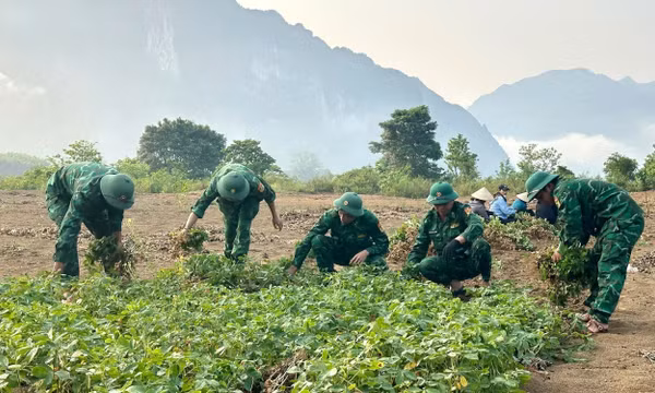 Ngày Biên phòng toàn dân 3/3: 'Lá chắn xanh' nơi đại ngàn Trường Sơn