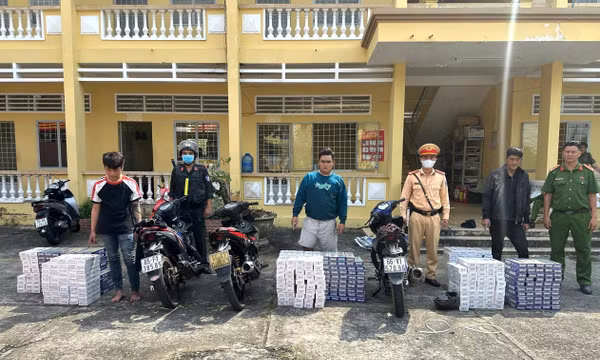 Quyết liệt ngăn chặn 'quái xế' buôn lậu thuốc lá vùng biên