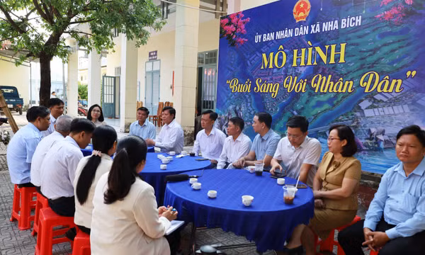 Gần dân, sát dân, hiểu dân qua mô hình 'Buổi sáng với nhân dân' ở Nha Bích