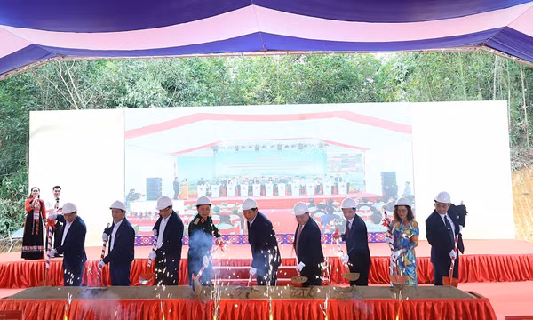 Đẩy nhanh tiến độ thi công các trường học vùng biên