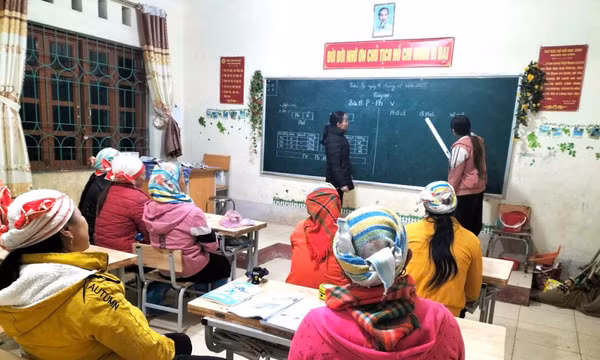 Cao Bằng nâng chất lượng hoạt động xóa mù chữ cho đồng bào dân tộc thiểu số