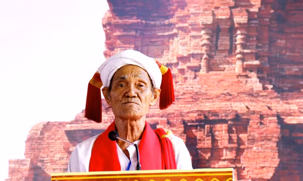 Người Sư cả 'nặng lòng' với cộng đồng người Chăm