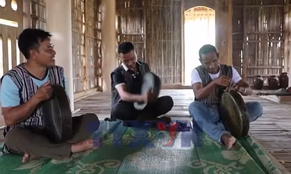 Âm vang tiếng chiêng ba giữa đại ngàn mùa Xuân
