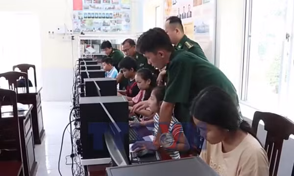 Lớp học chuyển đổi số đặc biệt nơi biên cương