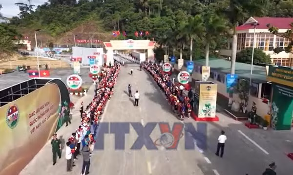 Người dân xứ Nghệ háo hức với ngày hội biên cương