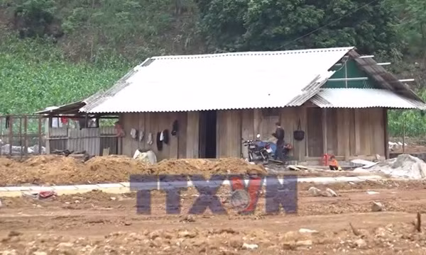 Cần sớm hoàn thành dự án di dân khẩn cấp Suối Lóp
