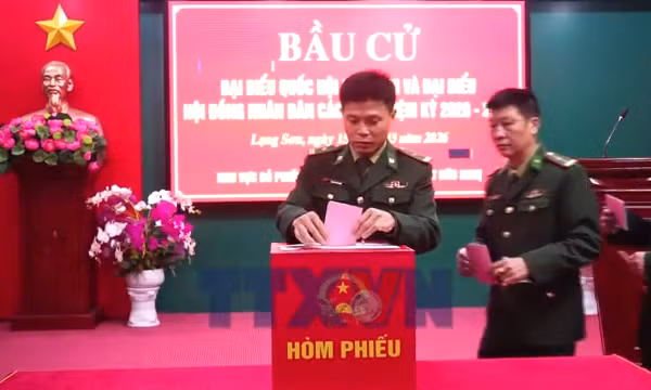Lá phiếu của người lính nơi biên giới xứ Lạng