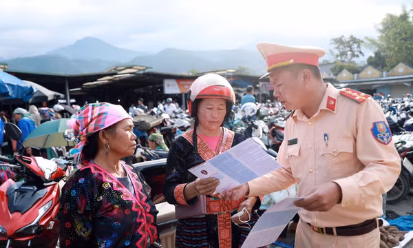 Đưa pháp luật đến gần hơn với đồng bào các dân tộc thiểu số