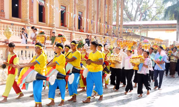 Lễ dâng y Kathina 2025 của đồng bào Khmer Nam Bộ