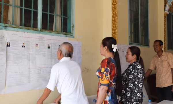 Cử tri vùng đồng bào Khmer và Đồng bằng sông Hồng hướng về ngày hội bầu cử