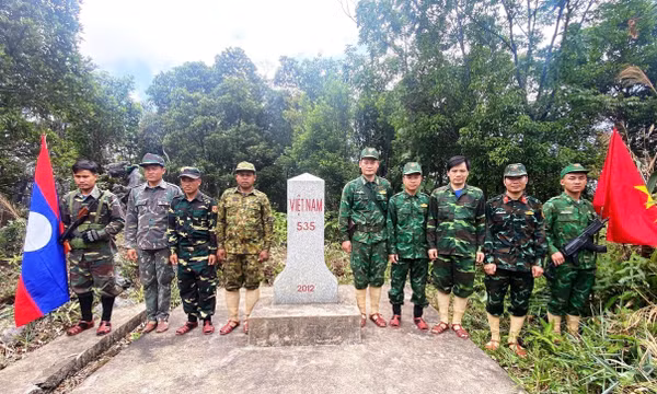 Phối hợp tuần tra song phương bảo vệ đường biên