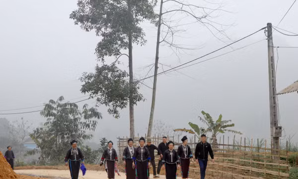Xuân về Bản Giáng