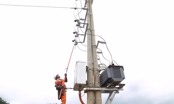 Hoàn thiện hạ tầng điện, tạo nền tảng cho các điểm trường vùng biên