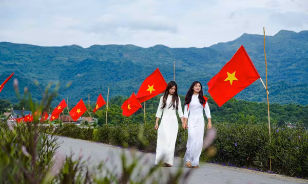 Điện Biên rực rỡ cờ hoa mừng Quốc khánh