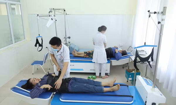 Nghị quyết 72-NQ/TW: Luồng sinh khí mới cho y tế cơ sở vùng cao