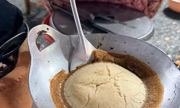 Độc đáo bánh bò nướng Ha Cô của đồng bào Chăm